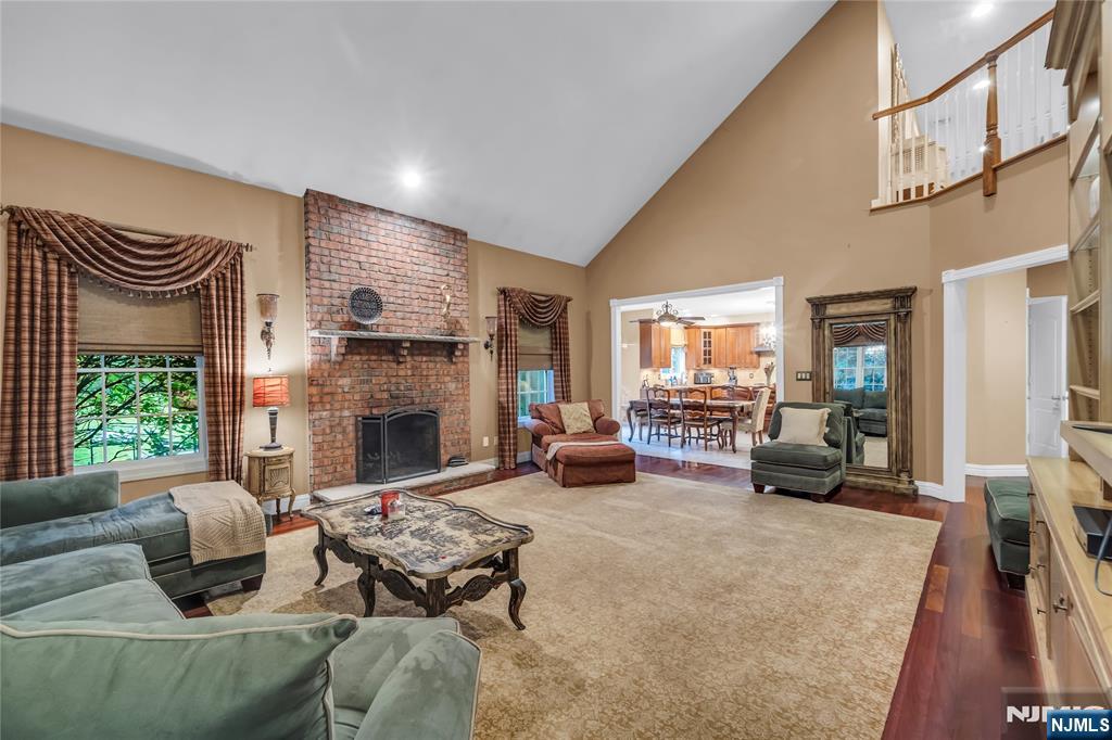 136 Tappan Road Norwood, NJ 07648 - Photo 13 of 47