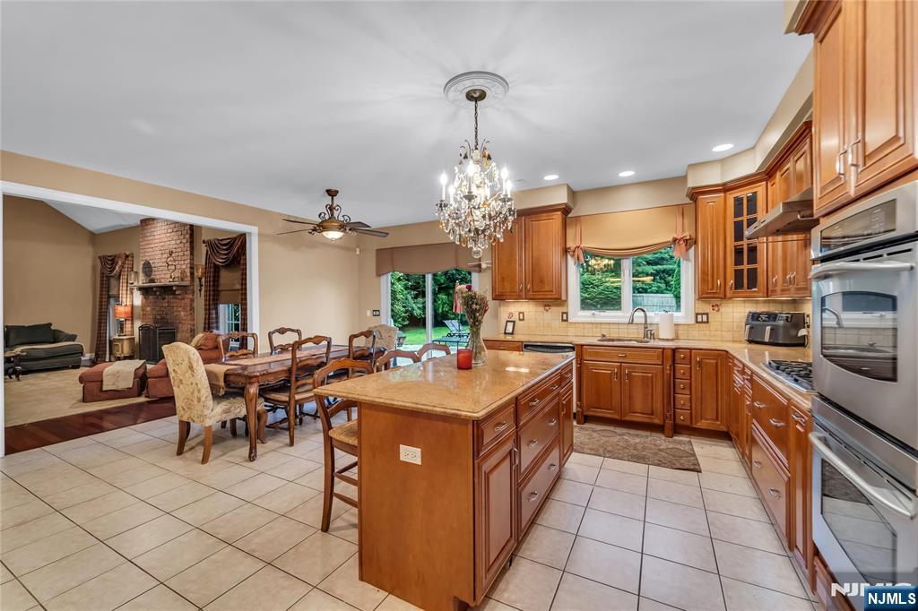 136 Tappan Road Norwood, NJ 07648 - Photo 18 of 47