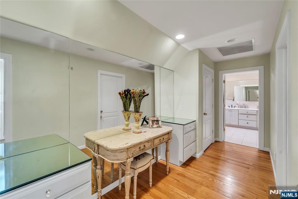 136 Tappan Road Norwood, NJ 07648 - Photo 28 of 47