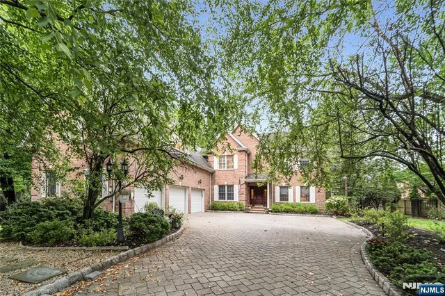 $1,699,999 | 136 Tappan Road, Norwood, NJ 07648