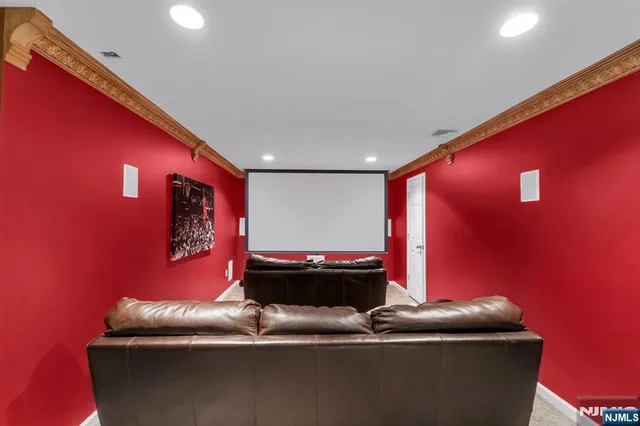 $1,699,999 | 136 Tappan Road, Norwood, NJ 07648