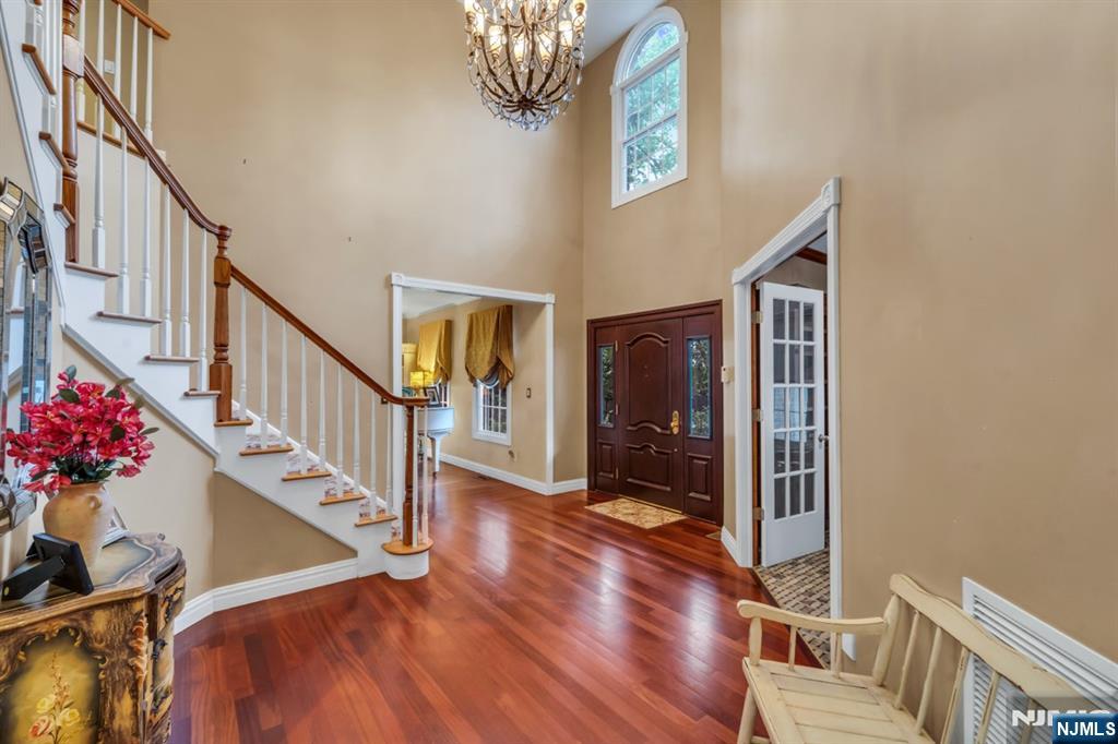 136 Tappan Road Norwood, NJ 07648 - Photo 4 of 47