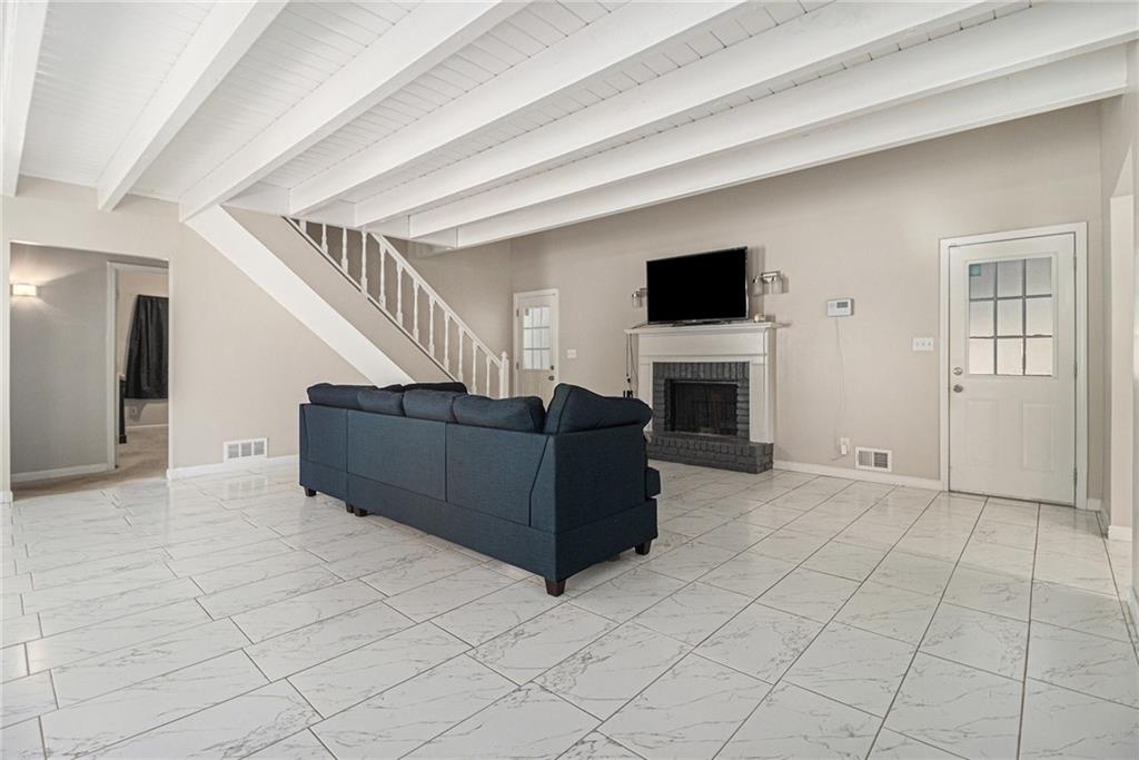 105 El Monte Court Atlanta, GA 30349 - Photo 4 of 25