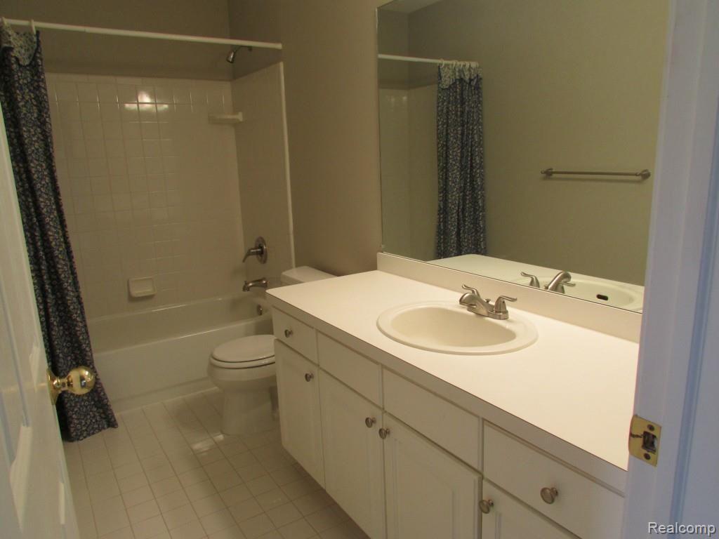 46 Eagle Ridge Road Lake Orion, MI 48360 - Photo 28 of 35