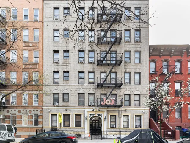 $565,000 | 154 South 3rd Street, Unit 24 | Williamsburg