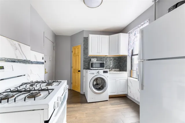 $565,000 | 154 South 3rd Street, Unit 24 | Williamsburg