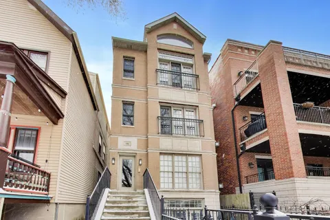 $899,900 | 1161 West Eddy Street, Unit 3, Chicago, IL 60657