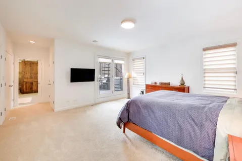 $899,900 | 1161 West Eddy Street, Unit 3, Chicago, IL 60657