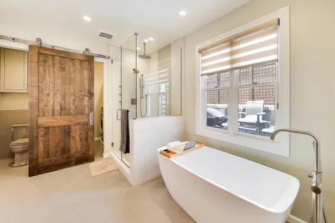 $899,900 | 1161 West Eddy Street, Unit 3, Chicago, IL 60657