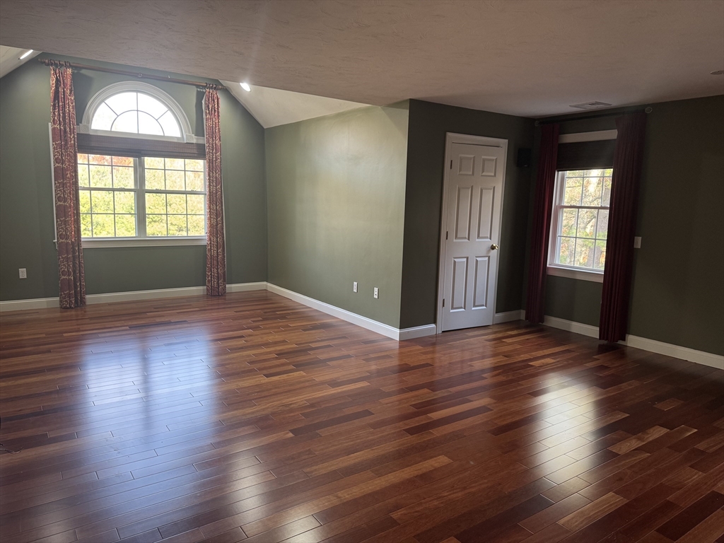 6 Freedom Trail Medway, MA 02053 - Photo 13 of 34