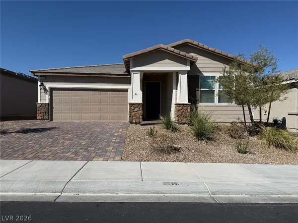 $2,400 | 2922 Carothers Court, North Las Vegas, NV 89032