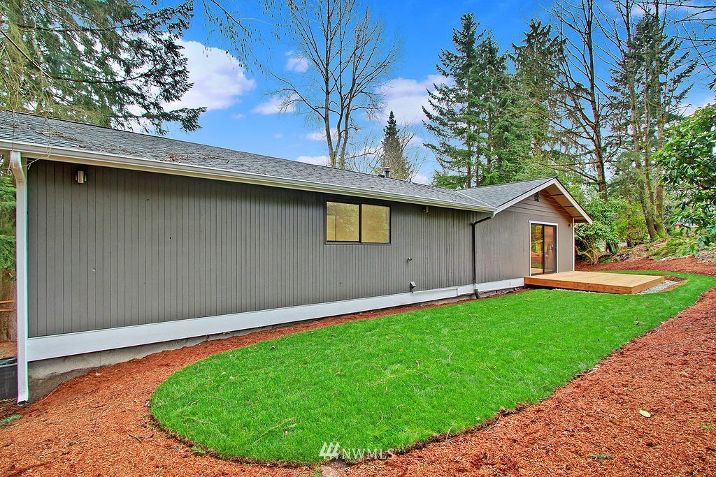 15115 206th Avenue Southeast Renton, WA 98059 - Photo 3 of 18 Gallery Image 3