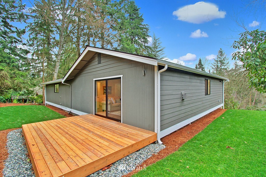 15115 206th Avenue Southeast Renton, WA 98059 - Photo 4 of 18 Gallery Image 4