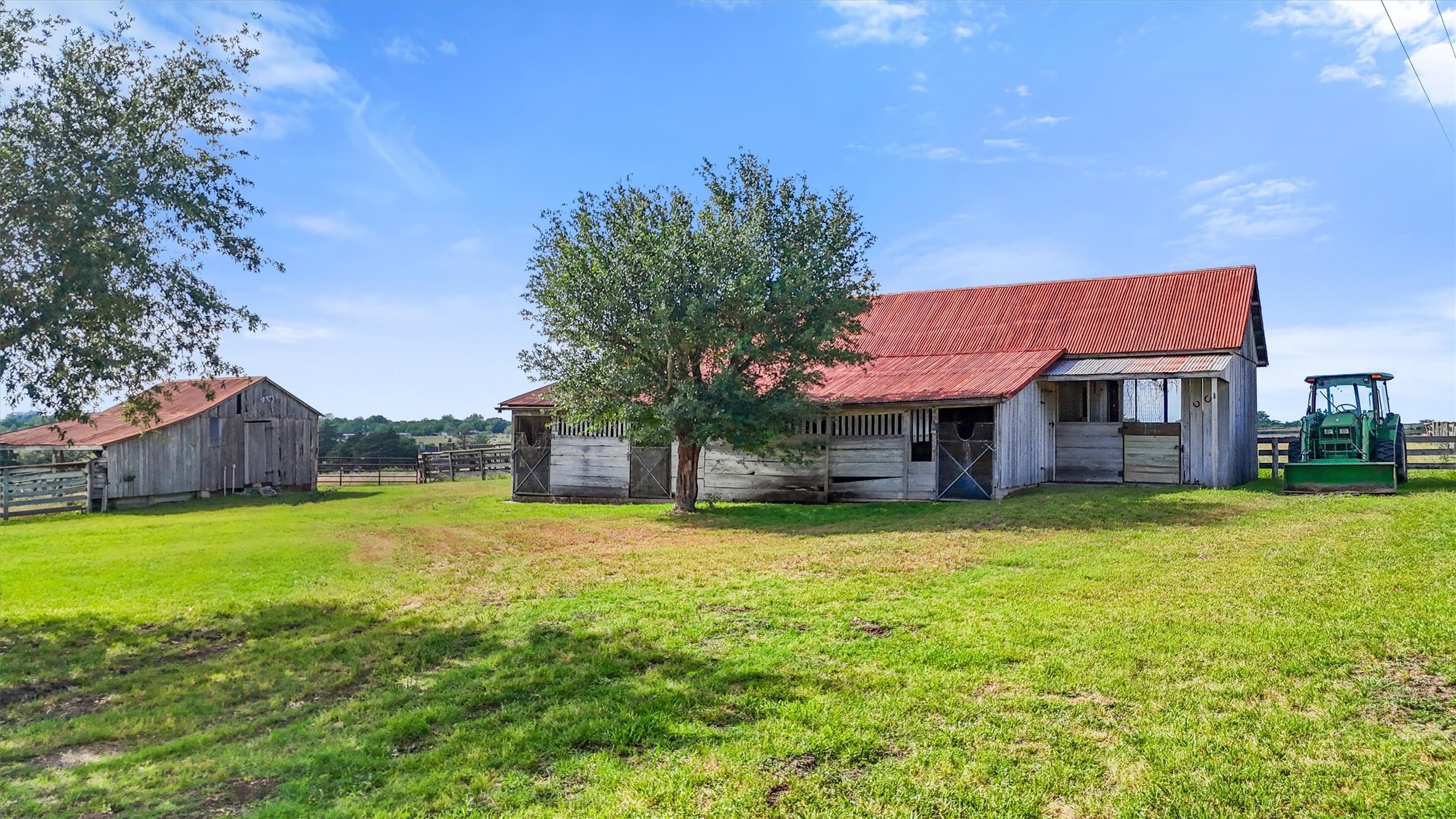 9058 Sam Houston Road Brenham, TX 77833 - Photo 39 of 50 a front view of a house with a yard
