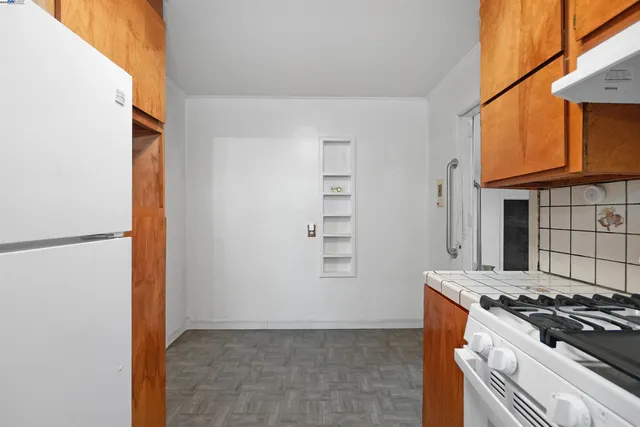 $515,000 | 559 Almanza Drive, Oakland, CA 94603