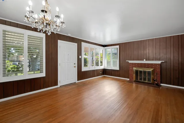 $515,000 | 559 Almanza Drive, Oakland, CA 94603