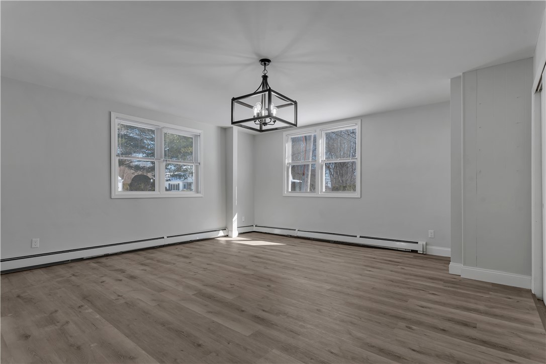 403 Commonwealth Avenue Warwick, RI 02886 - Photo 16 of 44