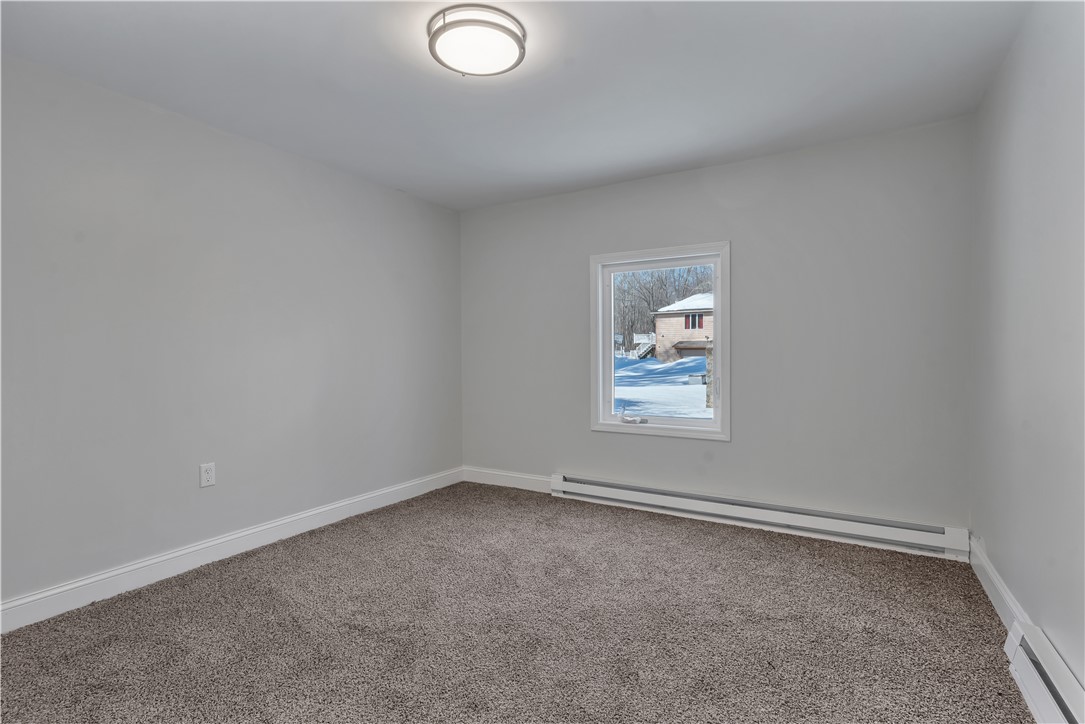 403 Commonwealth Avenue Warwick, RI 02886 - Photo 28 of 44