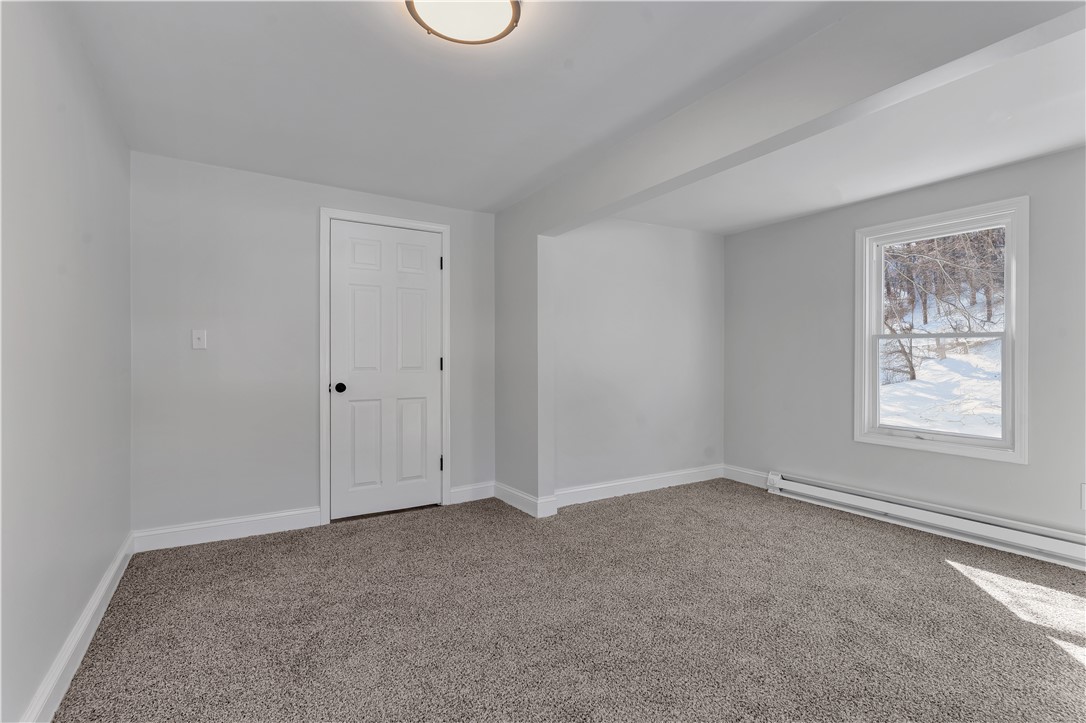 403 Commonwealth Avenue Warwick, RI 02886 - Photo 31 of 44