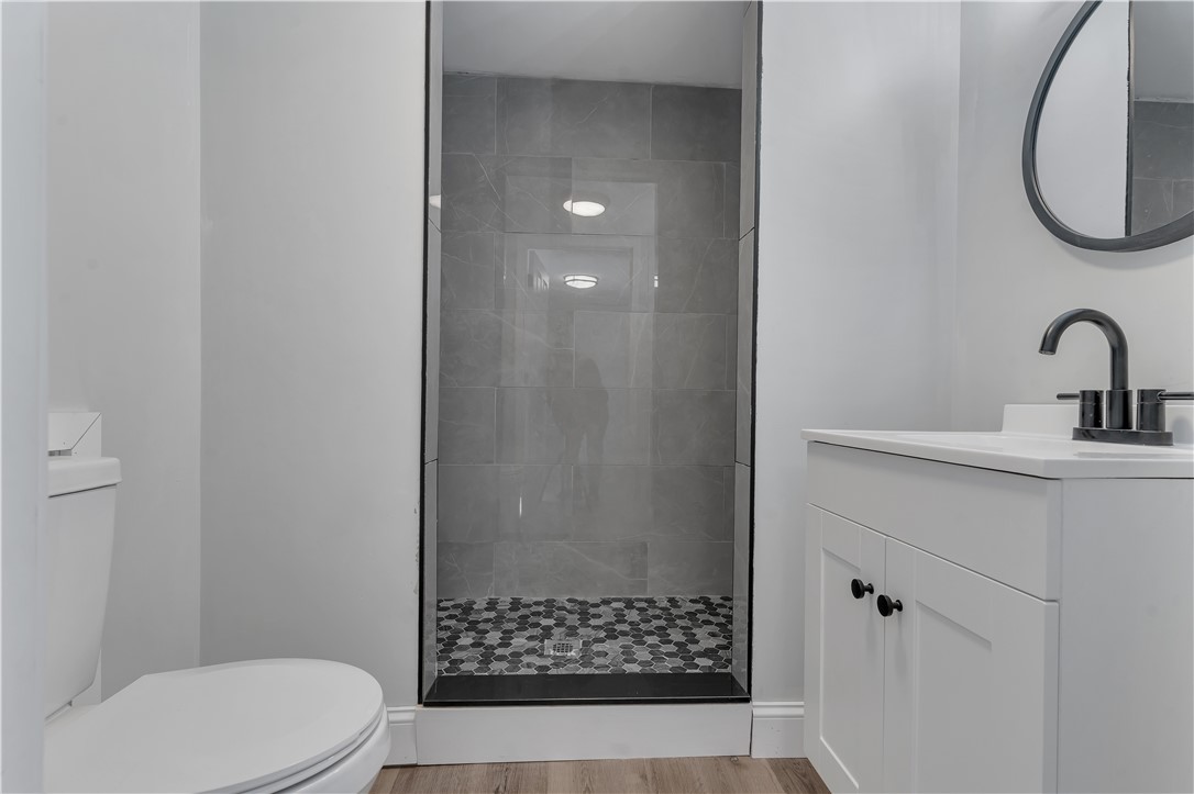 403 Commonwealth Avenue Warwick, RI 02886 - Photo 32 of 44