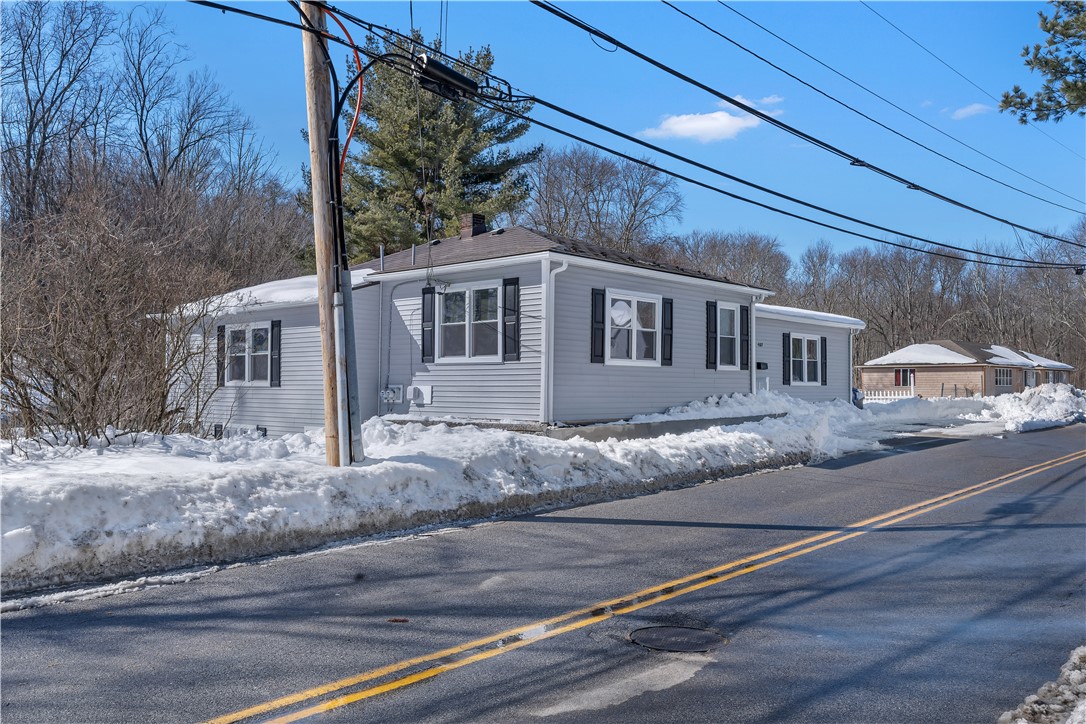 403 Commonwealth Avenue Warwick, RI 02886 - Photo 39 of 44