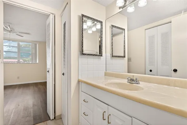 $1,375 | 5801 Northwest 62nd Avenue, Unit 106, Tamarac, FL 33319