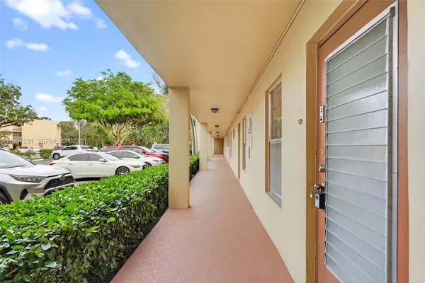 $1,375 | 5801 Northwest 62nd Avenue, Unit 106, Tamarac, FL 33319