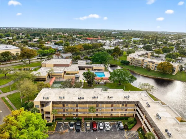 $1,375 | 5801 Northwest 62nd Avenue, Unit 106, Tamarac, FL 33319