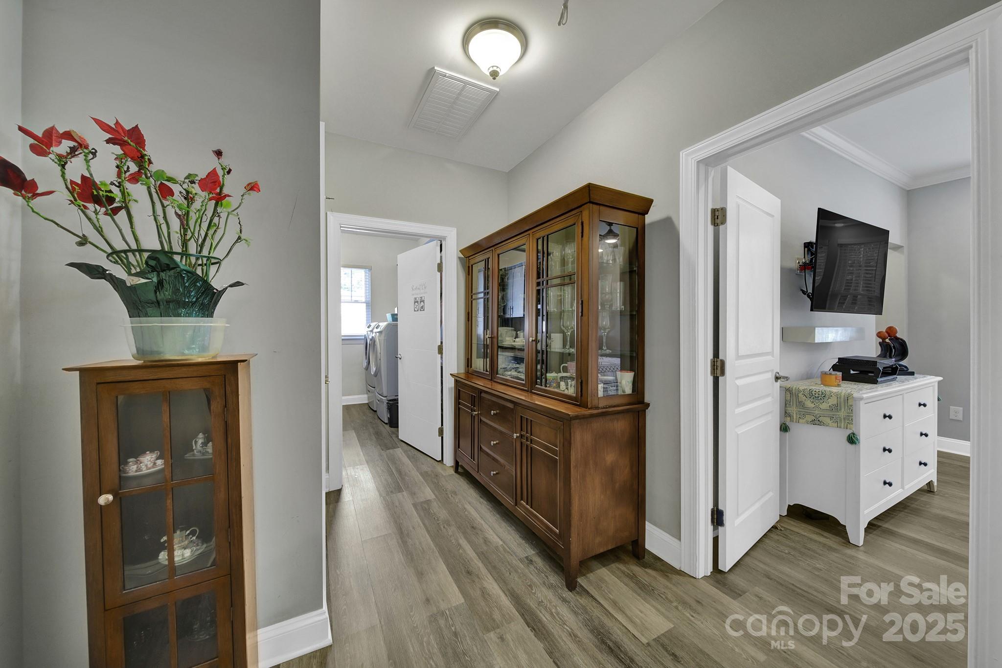 10416 Glenmac Road Charlotte, NC 28215 - Photo 12 of 39 Gallery Image 12