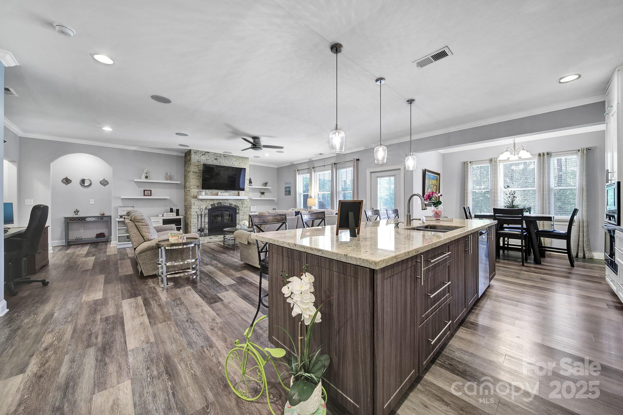 10416 Glenmac Road Charlotte, NC 28215 - Photo 9 of 39 Gallery Image 9