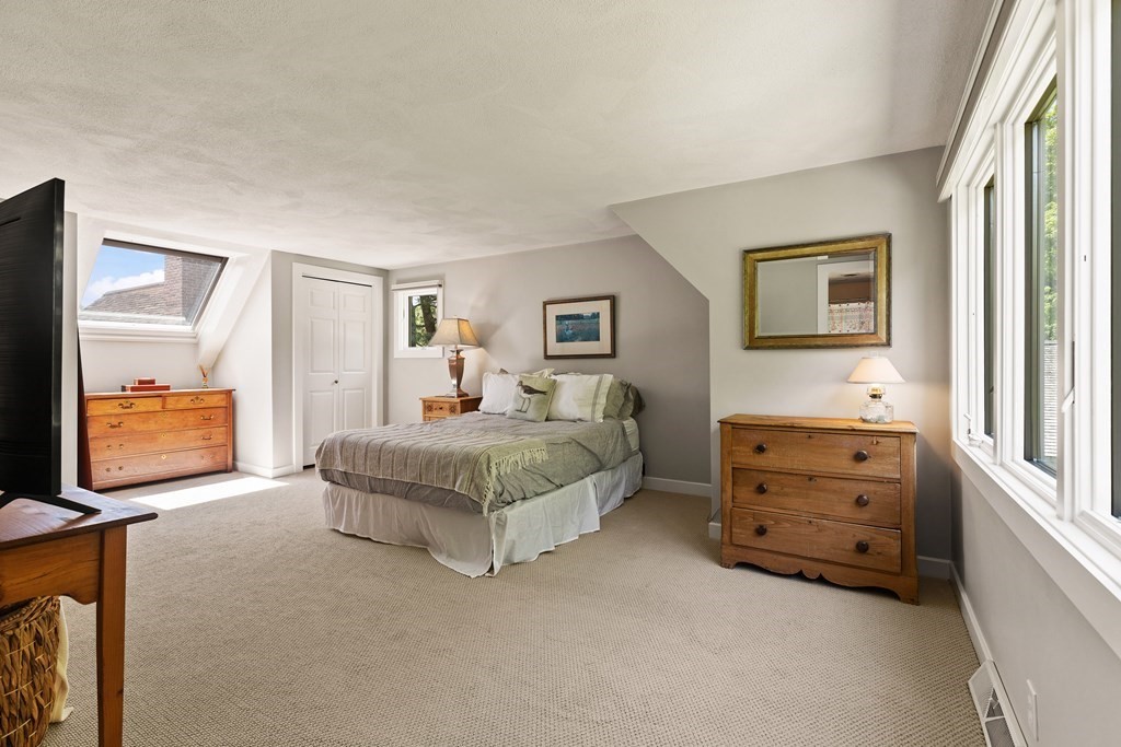 52 Potter Pond, Unit 52 Lexington, MA 02421 - Photo 18 of 29 Gallery Image 18
