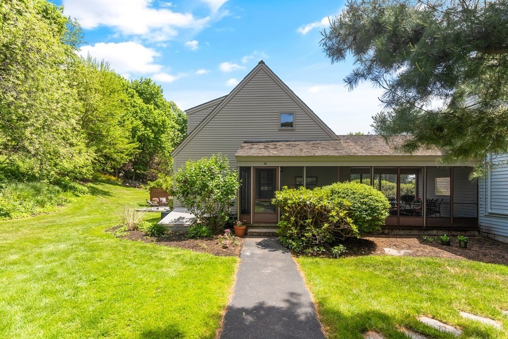 52 Potter Pond, Unit 52 Lexington, MA 02421 - Photo 4 of 29 Gallery Image 4