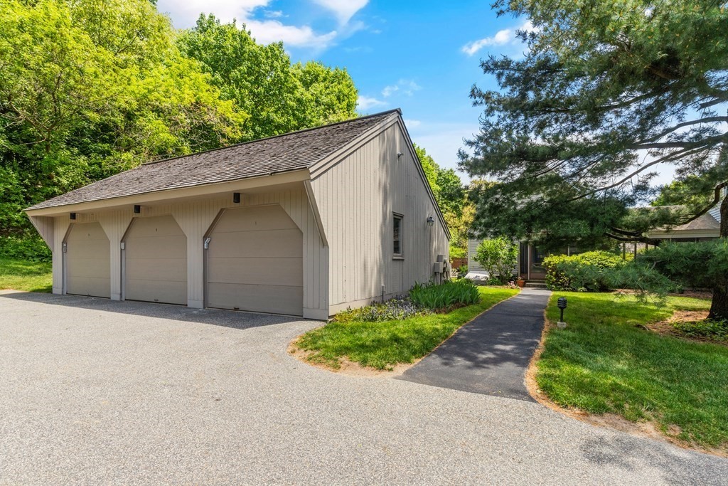 52 Potter Pond, Unit 52 Lexington, MA 02421 - Photo 5 of 29 Gallery Image 5