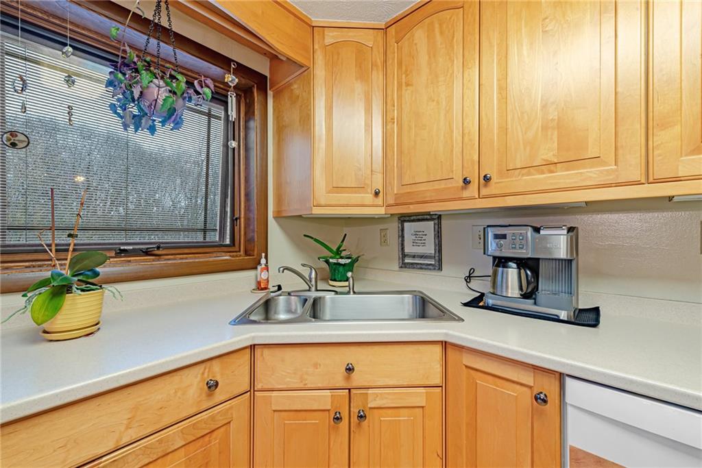 240 Partridge Run Road Gibsonia, PA 15044 - Photo 7 of 33 Gallery Image 7
