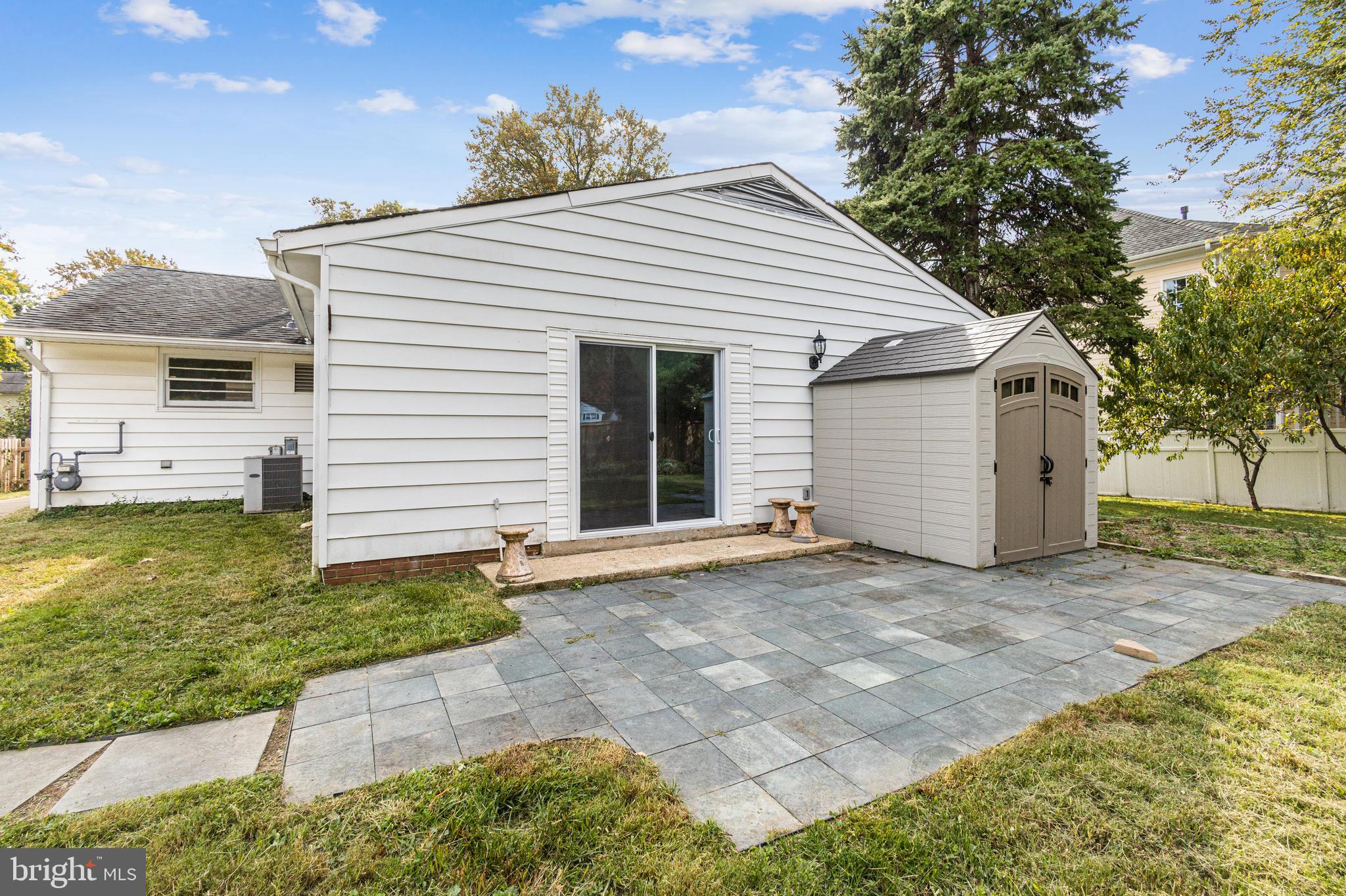 7502 Hogarth Street Springfield, VA 22151 - Photo 34 of 36 Gallery Image 34