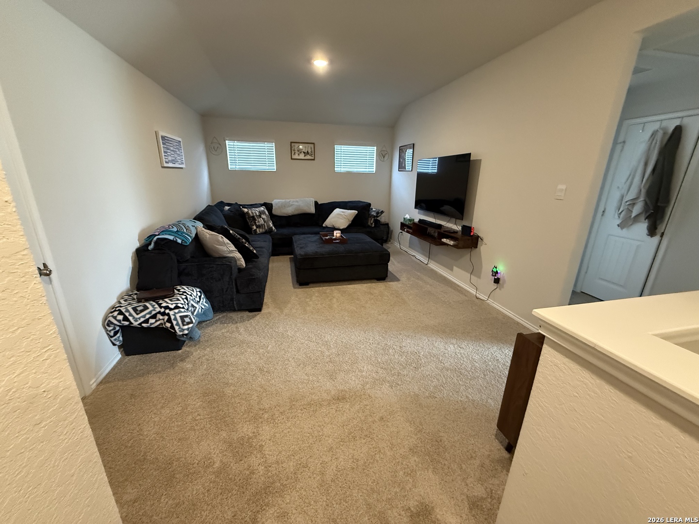 453 Chaco Loop Seguin, TX 78155 - Photo 4 of 11