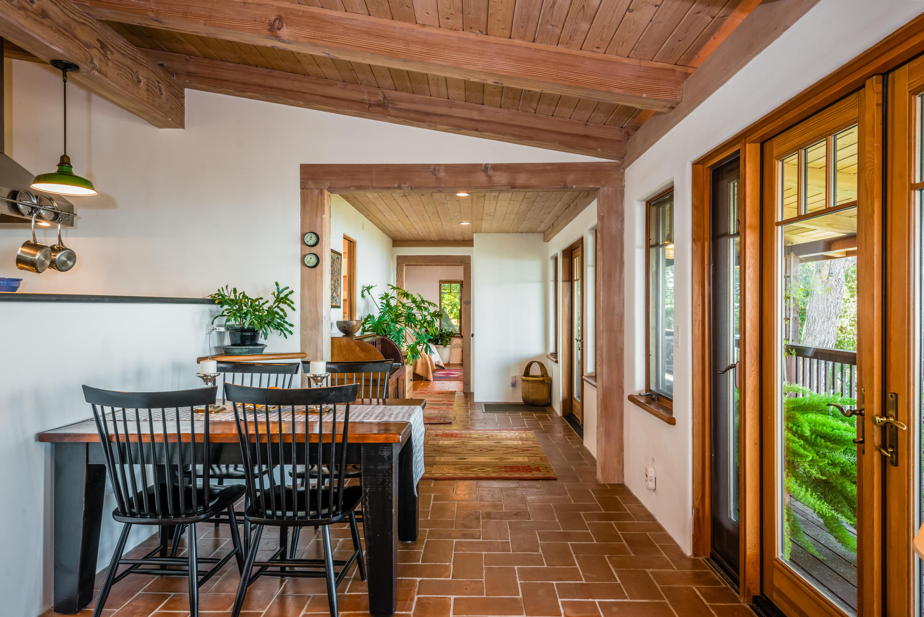 4897 Lookout Road Santa Barbara, CA 93105 - Photo 4 of 21 002_Hallway