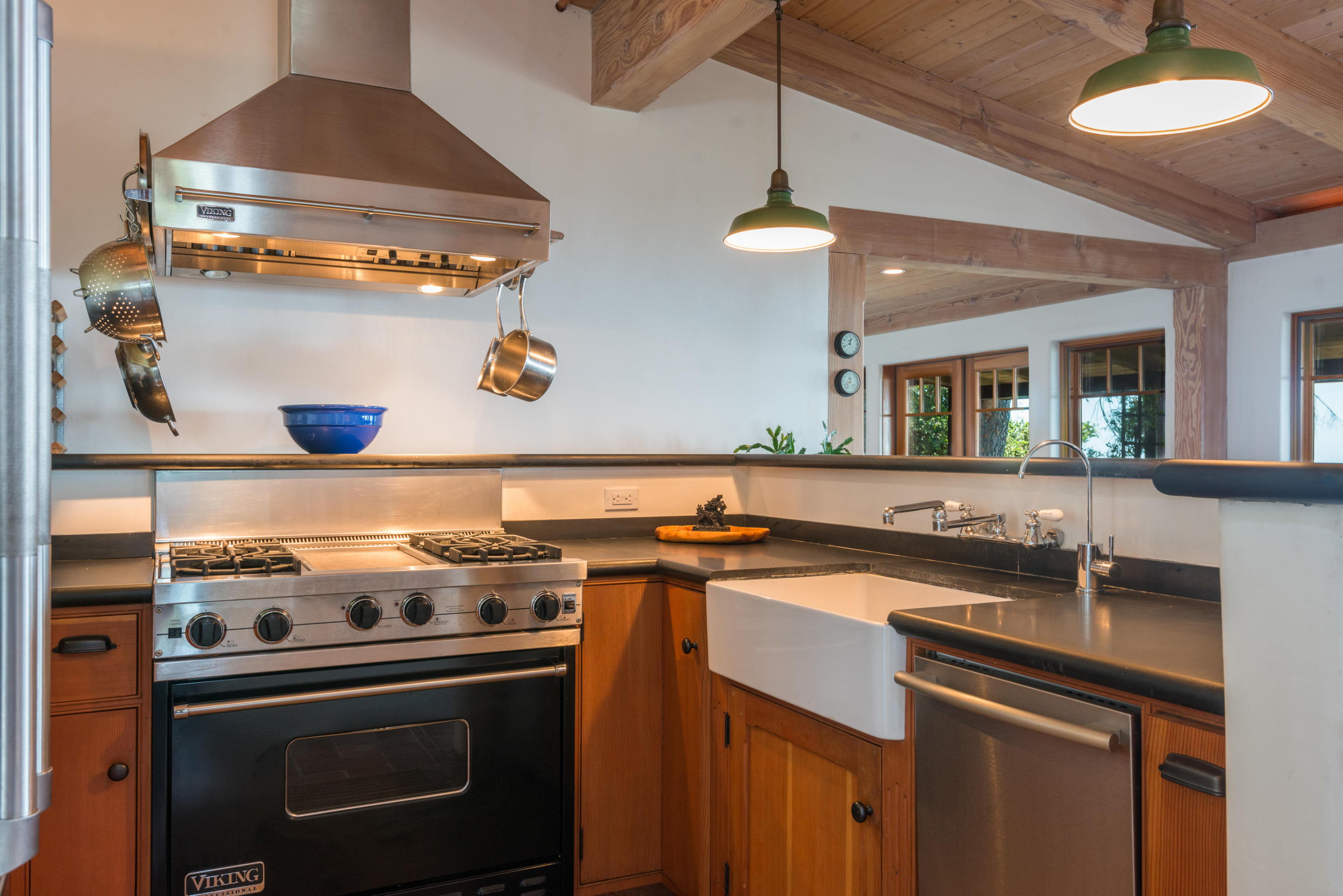 4897 Lookout Road Santa Barbara, CA 93105 - Photo 6 of 21 017_Kitchen-HasOceanViews