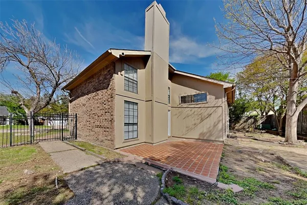 $2,320 | 2402 Bennington Drive, Arlington, TX 76018