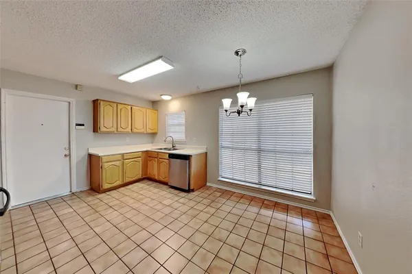 $2,320 | 2402 Bennington Drive, Arlington, TX 76018