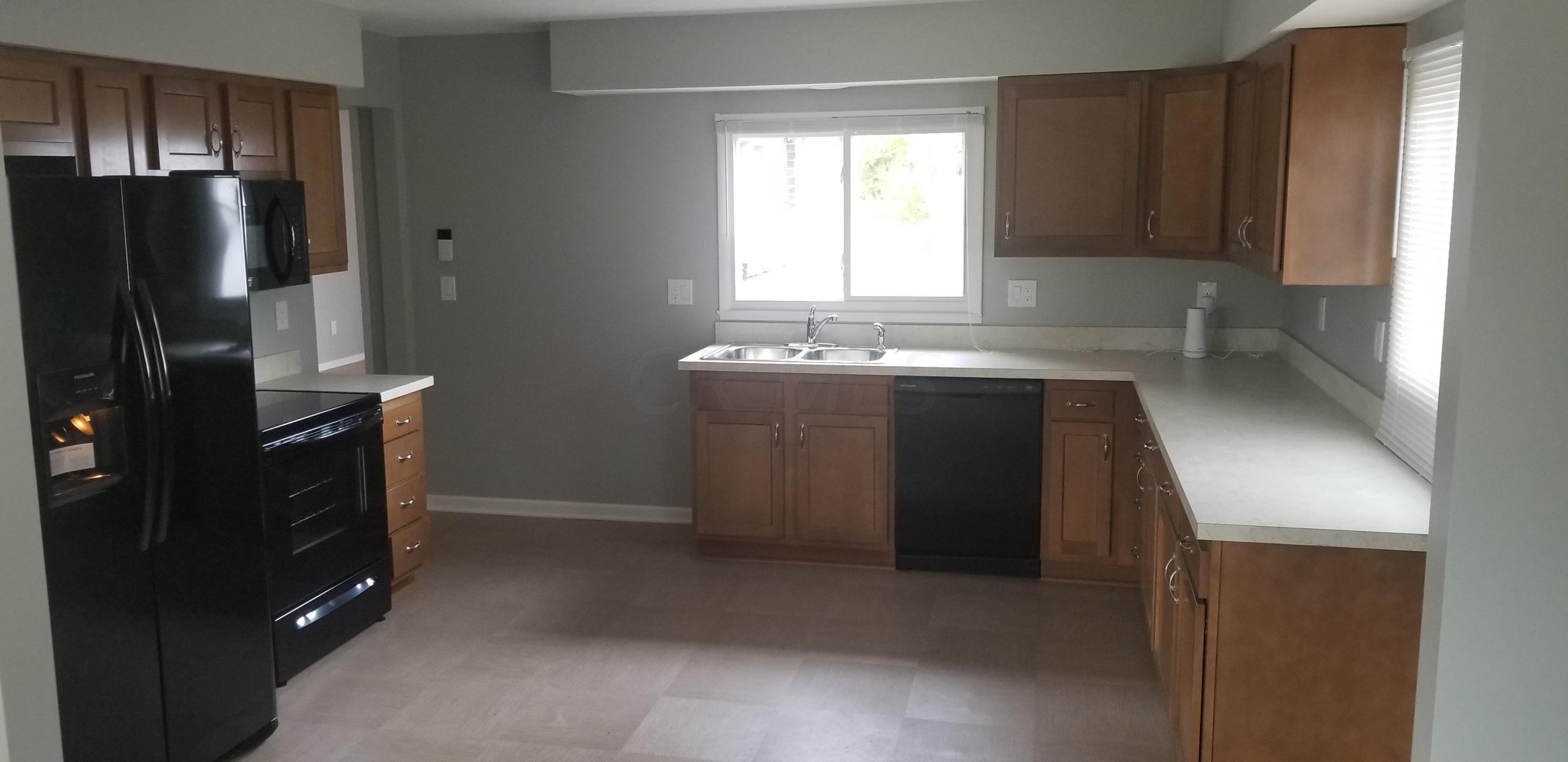 599 Beechwood Road Columbus, OH 43213 - Photo 3 of 16