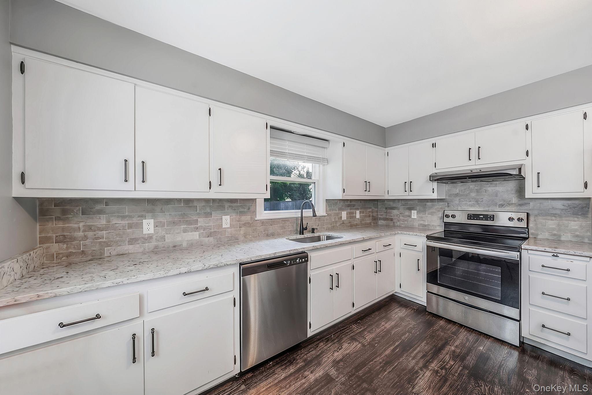31 Crooked Hill Road Huntington, NY 11743 - Photo 6 of 32 Kitchen
