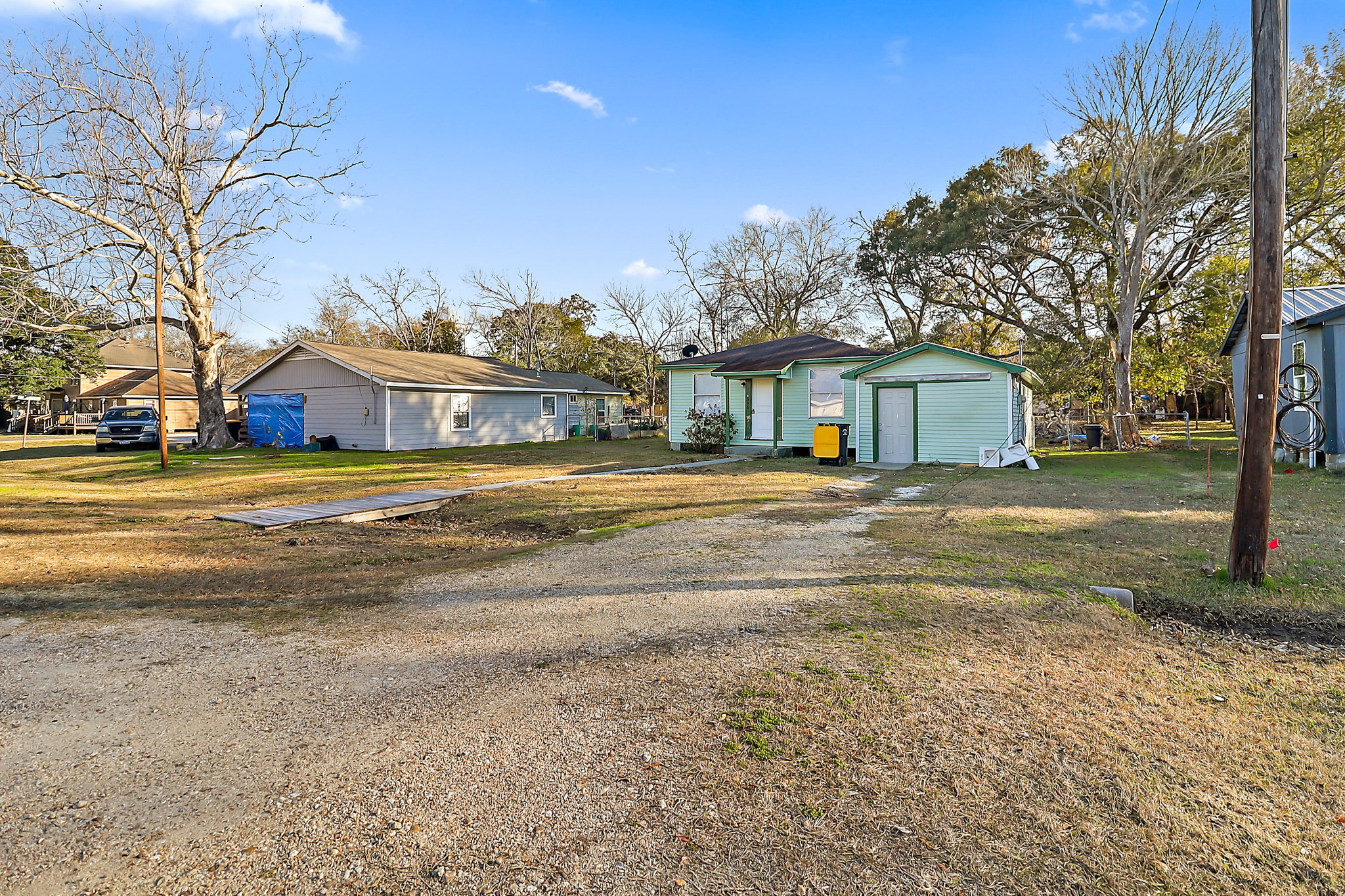 506 Trinity Street Anahuac, TX 77514 - Photo 20 of 22 Front of the home