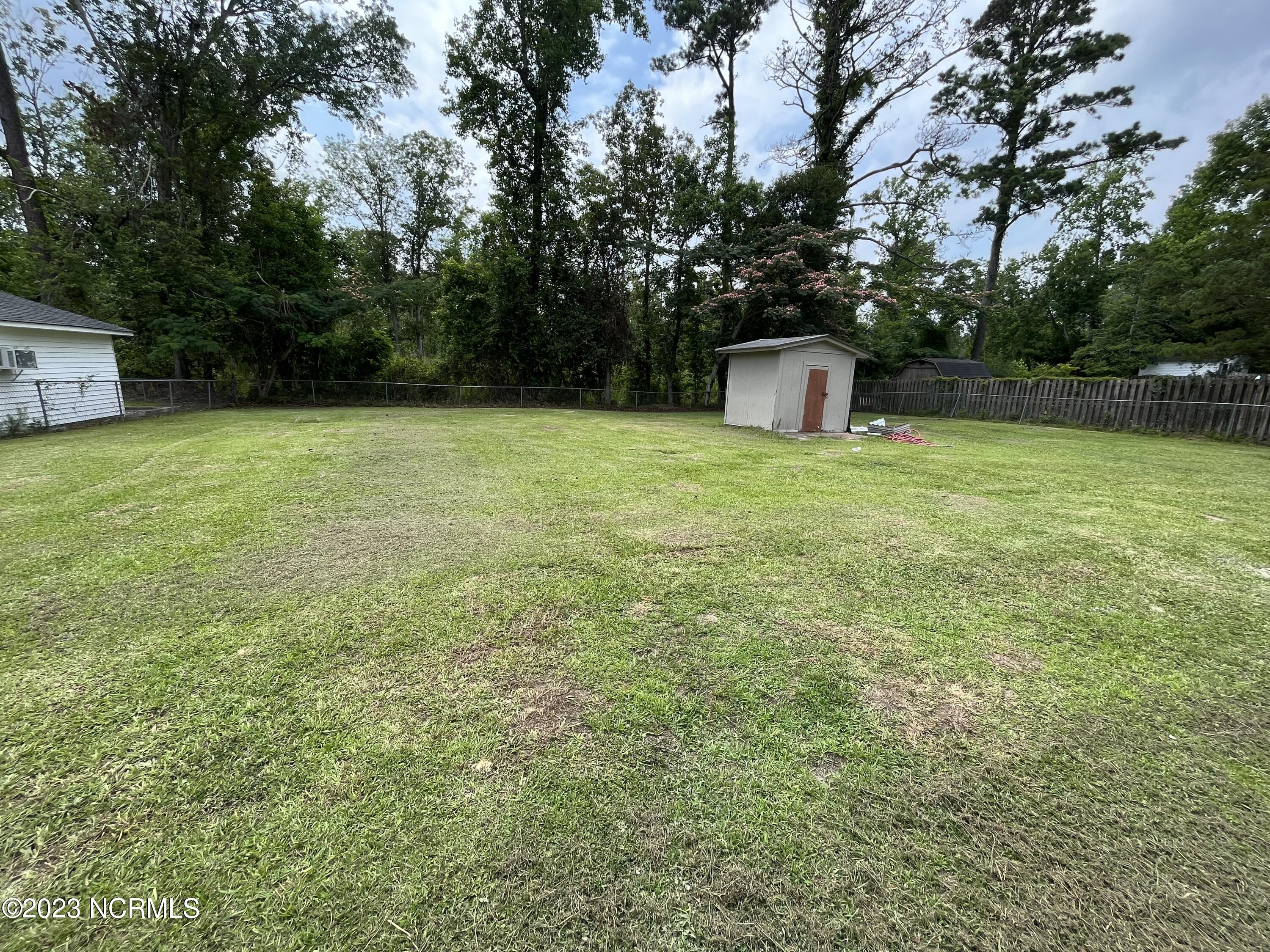 304 Queens Road Hubert, NC 28539 - Photo 18 of 18 back yard