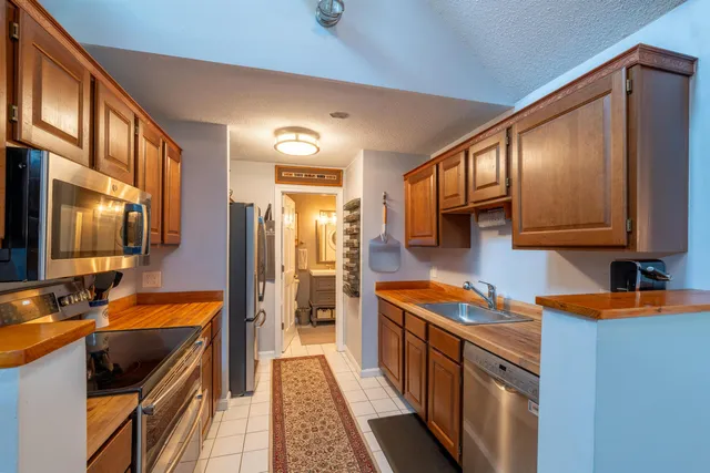 $242,500 | 42 Heritage Condos Way, Unit 22, Woodstock, VT 05091