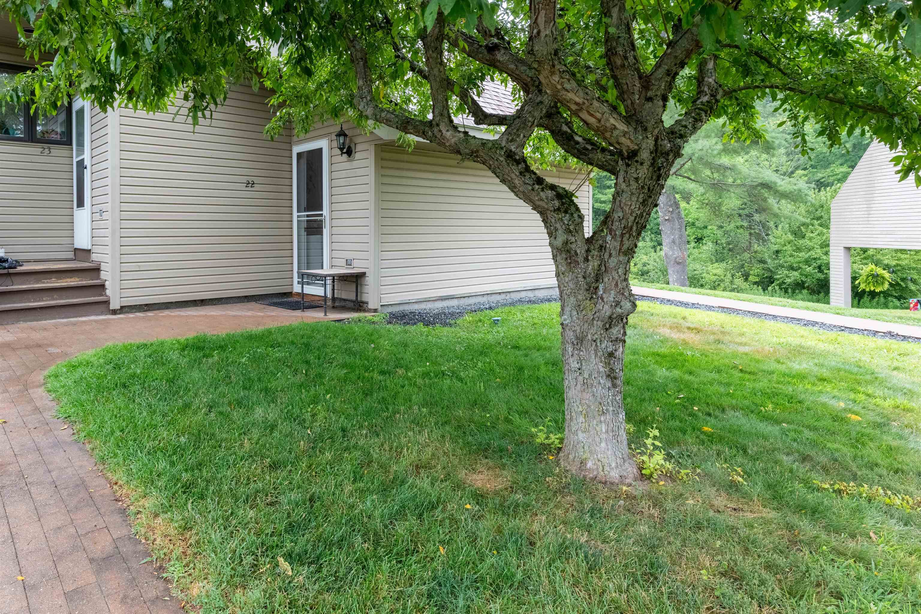 42 Heritage Condos Way, Unit 22 Woodstock, VT 05091 - Photo 3 of 24