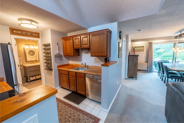 $242,500 | 42 Heritage Condos Way, Unit 22, Woodstock, VT 05091