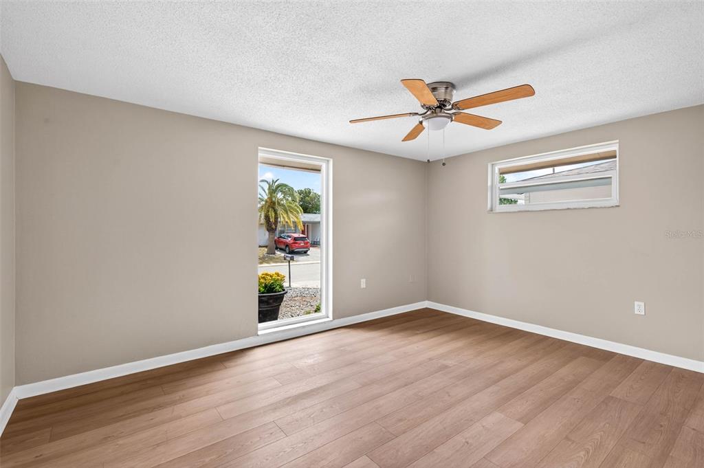 8915 Sterling Lane Port Richey, FL 34668 - Photo 17 of 28