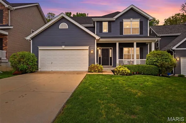 $460,000 | 1000 Meramec Grove Drive, Ballwin, MO 63021