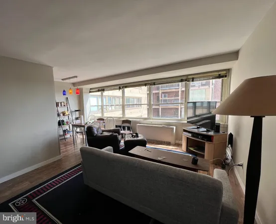 $3,150 | 1806-18 Rittenhouse Square, Unit 1209, Philadelphia, PA 19103
